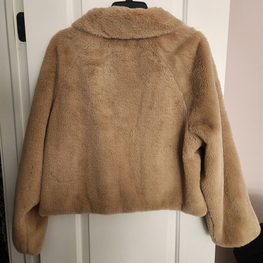 NWT - Sadie & Sage x Anthropologie - Soft Faux Fur Zip Jacket - Size Small - Picture 4 of 8